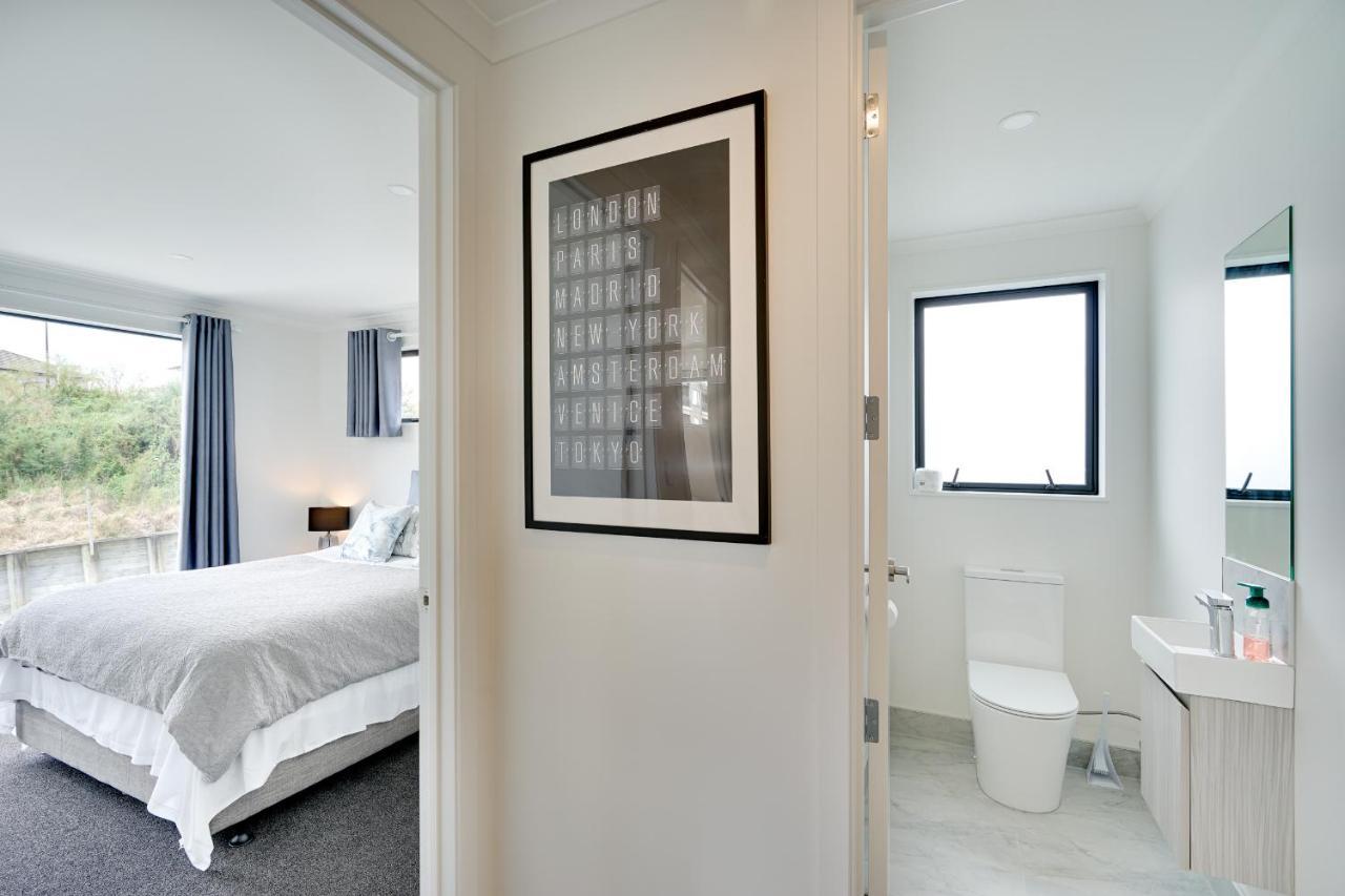 Fabulous River View - Brand New House In Hamilton Exterior foto